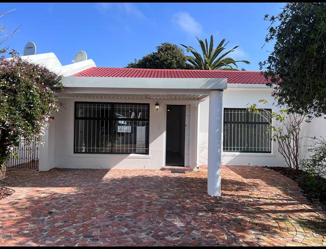 2 BEDROOM HOUSE TO LET IN FLAMINGO VLEI